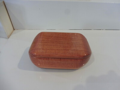 BMOV frêne teinté rose terracotta BMOV frêne teinté rose terracotta