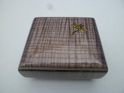 BMR frêne teinté bleu BMR frêne teinté bleu